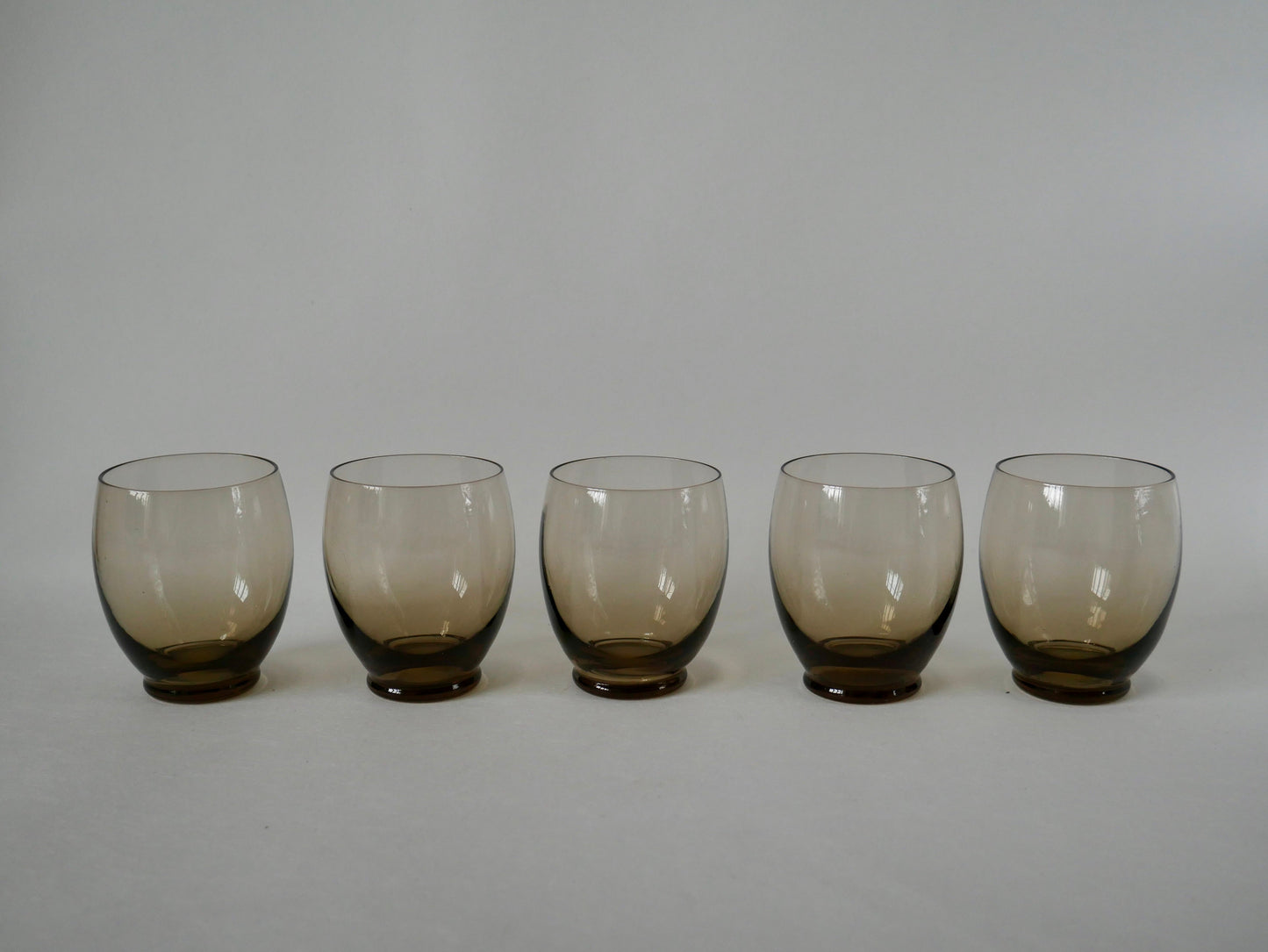 Lot de 5 verres à eau design en verre fumé art déco années 30