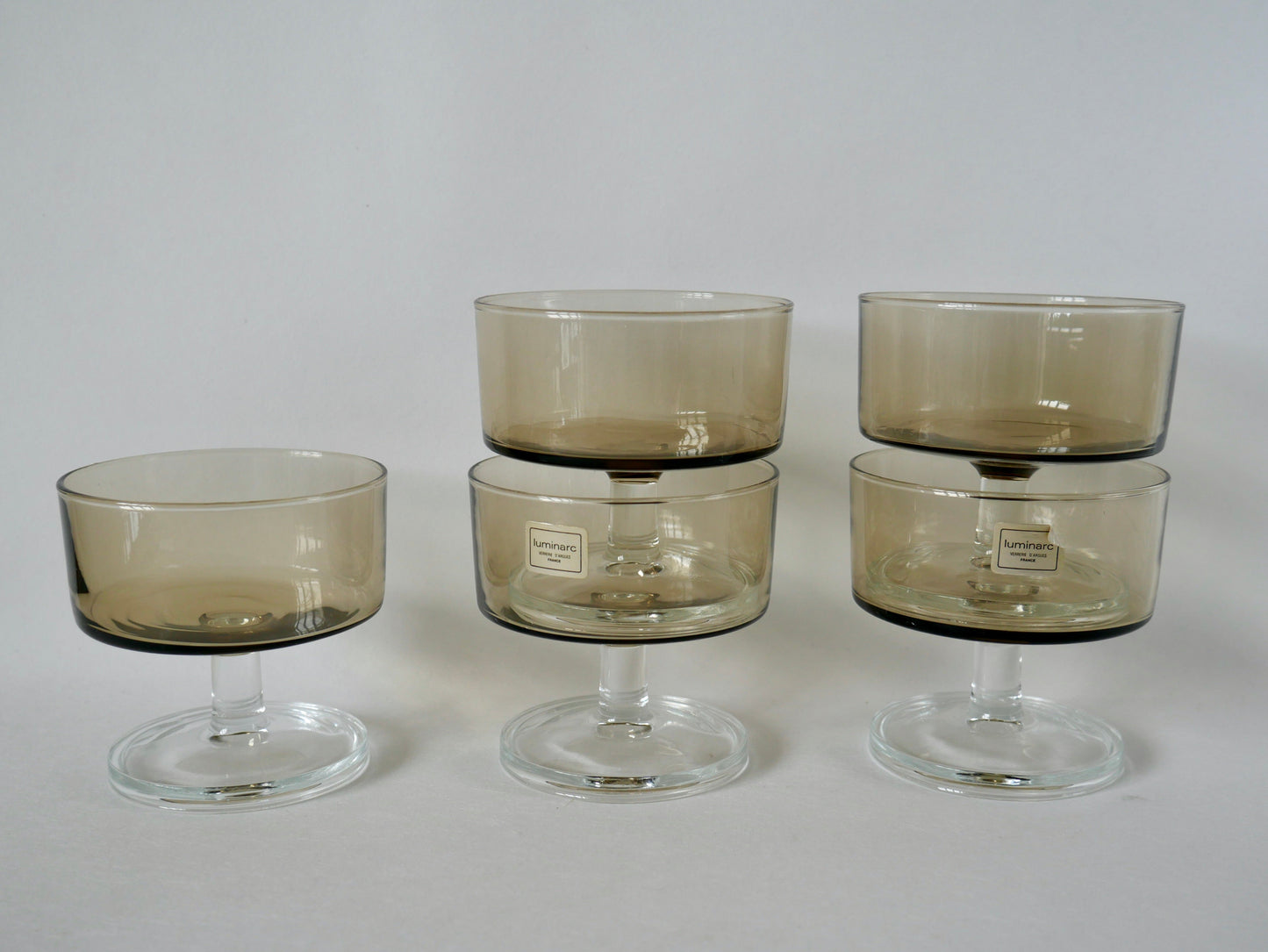 Lot de 5 coupes à champagne en verre fumé Luminarc années 70