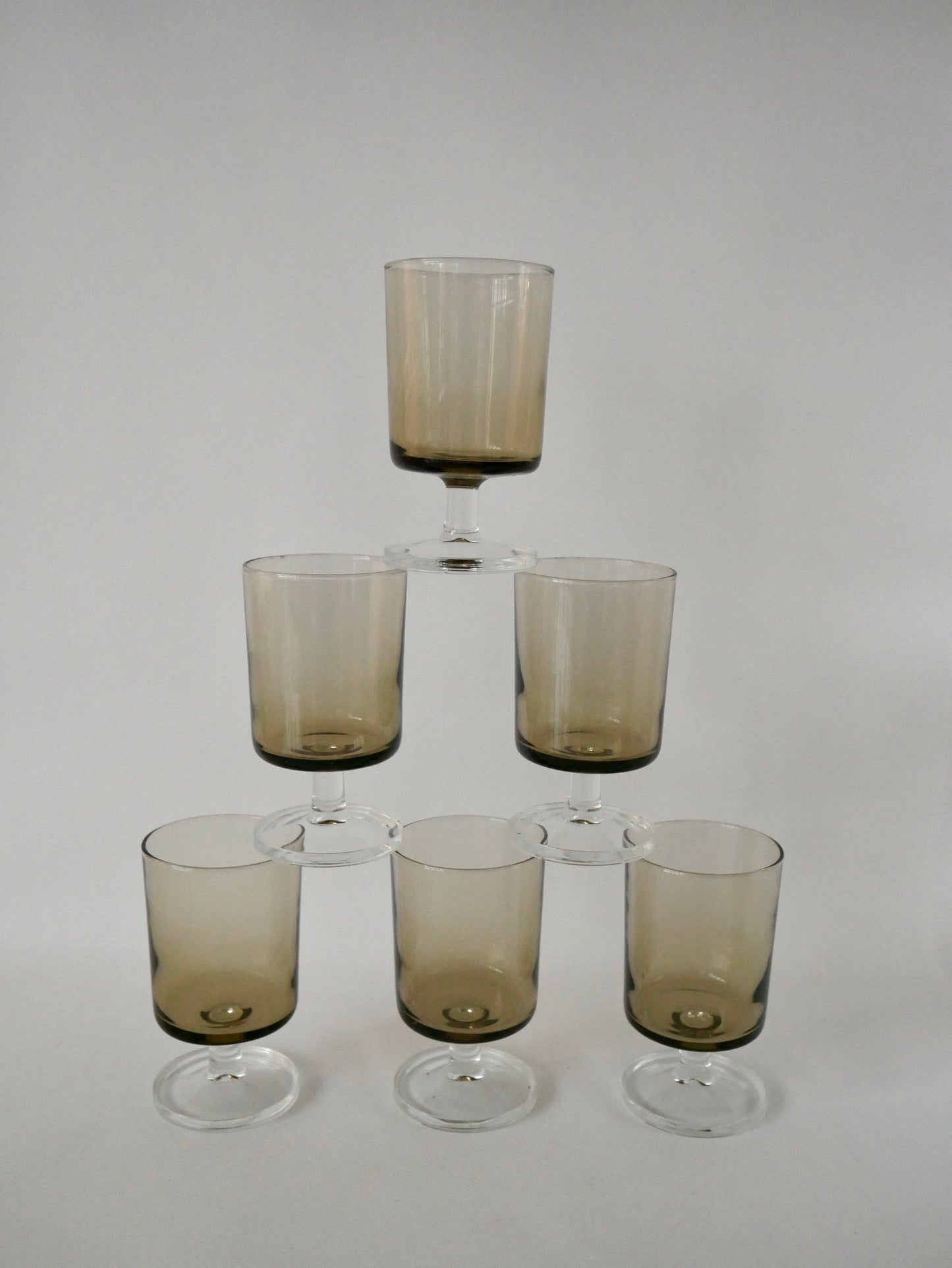 Lot de 6 verres à vin en verre fumé Luminarc années 70