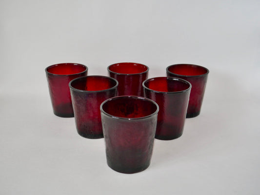 Lot de 6 verres en verre coloré bordeaux années 70