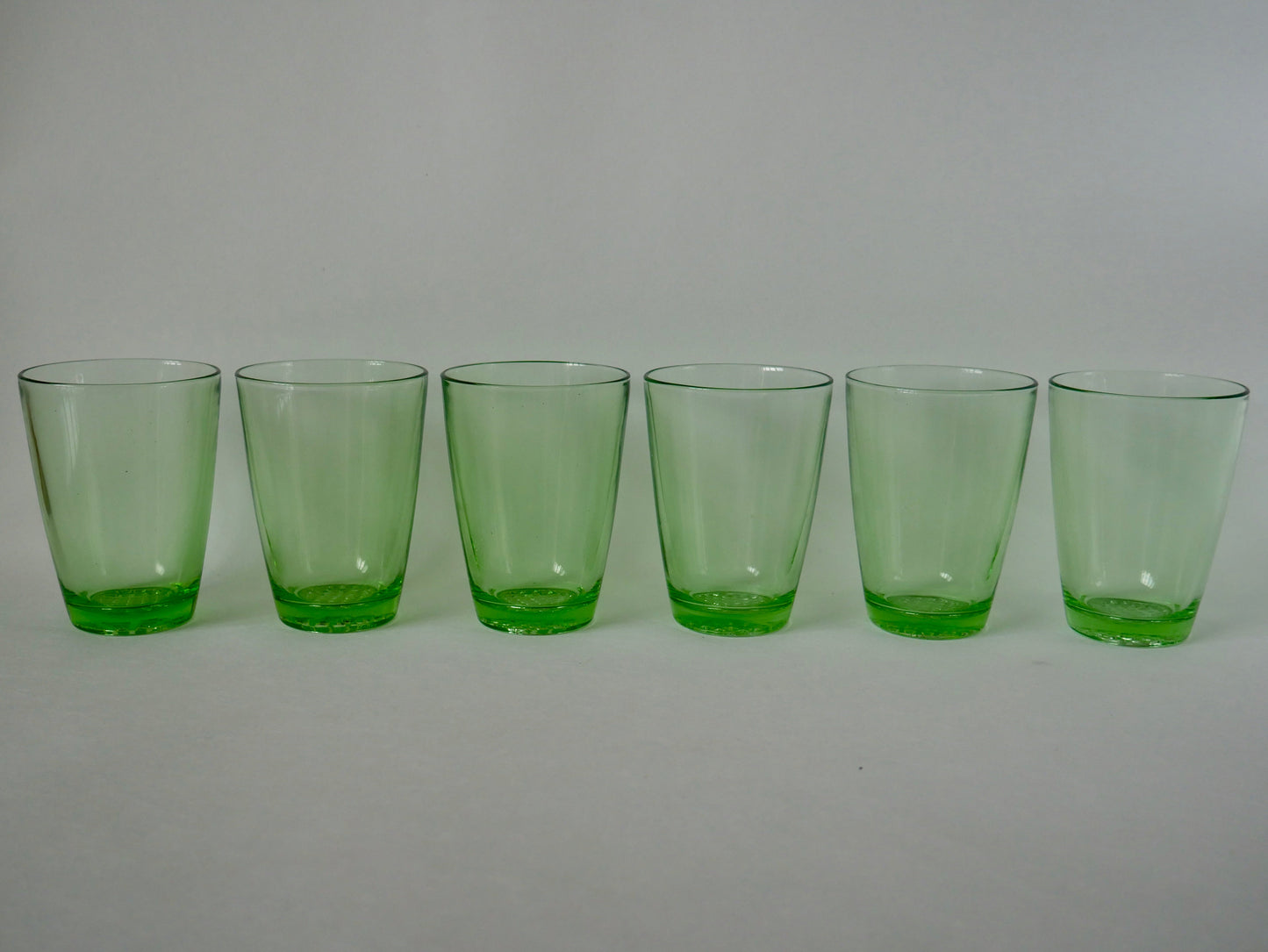 Lot de 6 verres à eau Made in France en verre vert, 1970