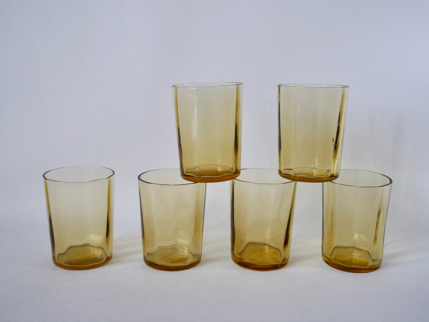 Lot de 6 verres à eau en verre jaune années 40-50