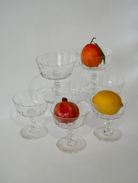 Ensemble de 7 coupes à champagne en cristal années 30-40