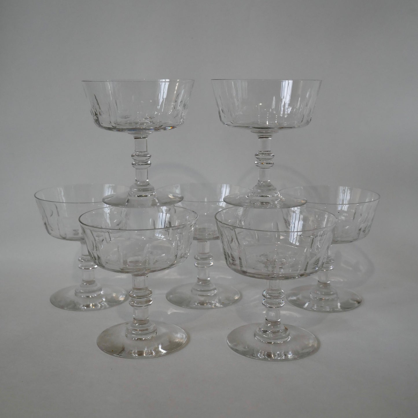 Ensemble de 7 coupes à champagne en cristal années 30-40