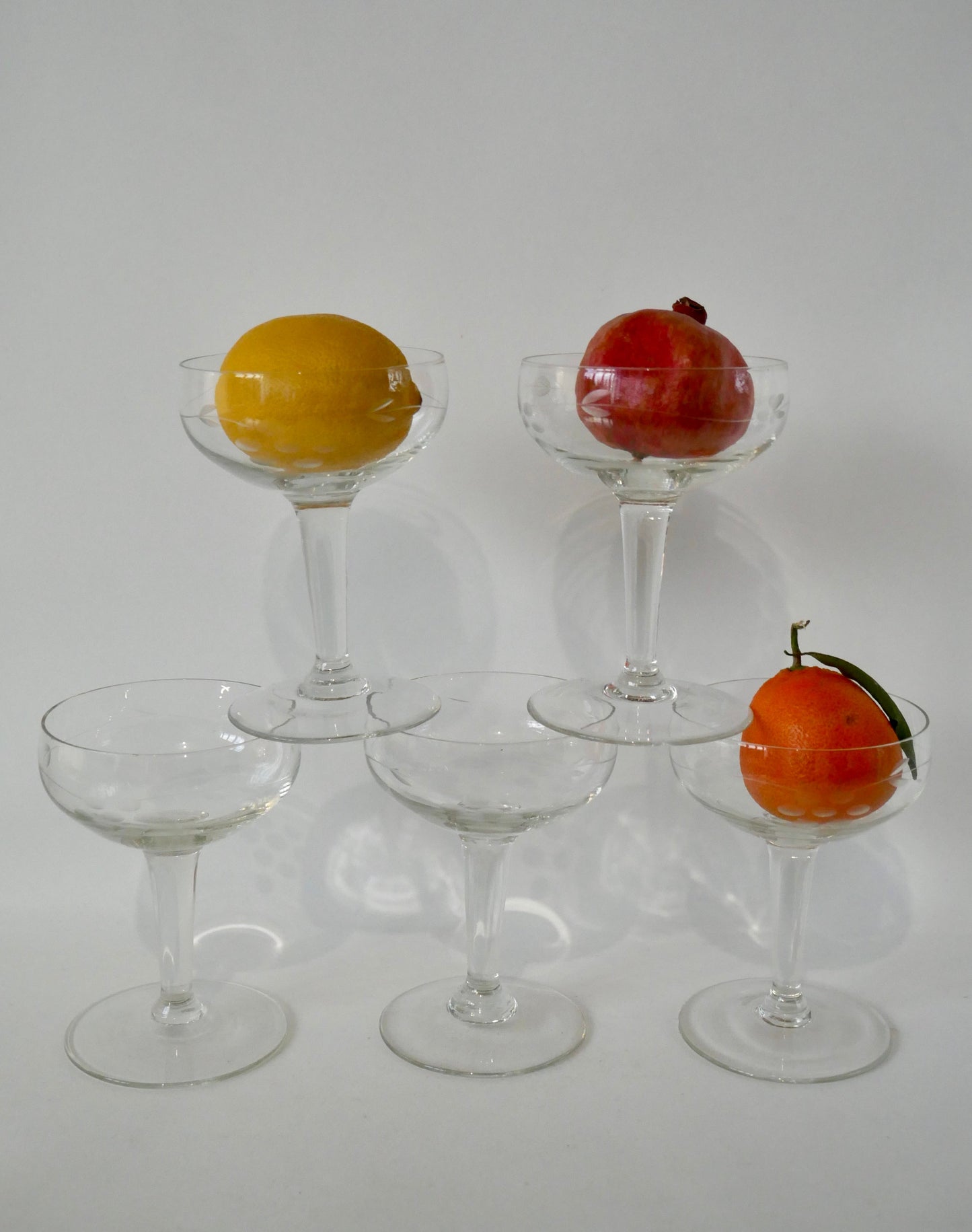 Ensemble de 5 coupes à champagne en cristal ciselé et gravé années 30-40