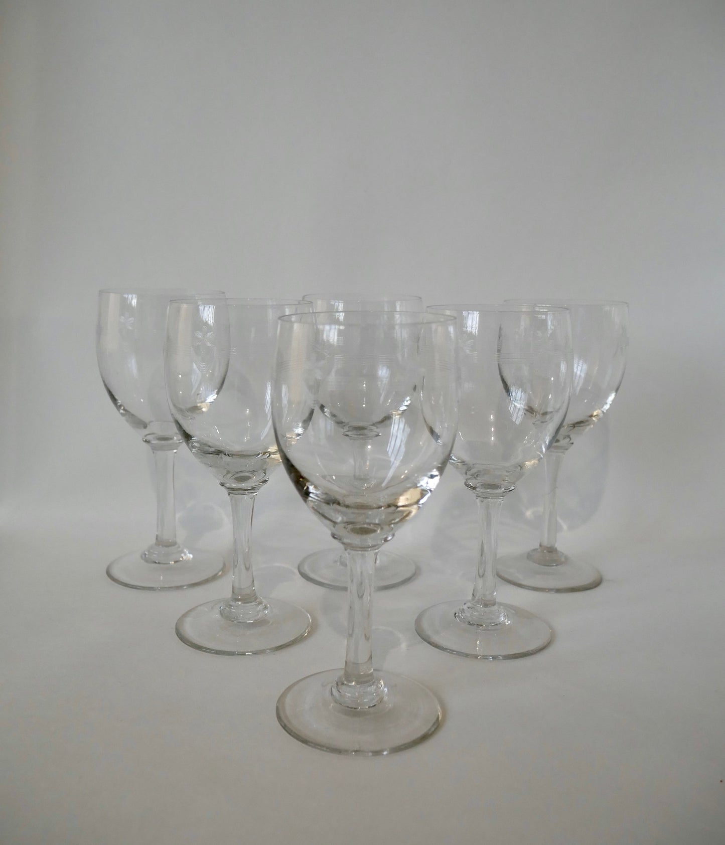 Ensemble de 6 verres vin en cristal gravé années 30-40